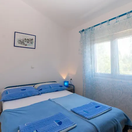 Awesome Home In Starigrad With House Sea View