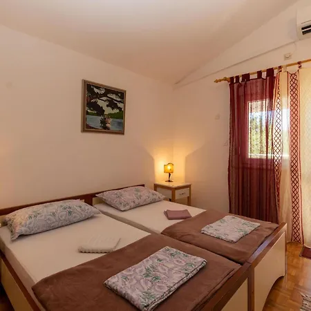 Awesome Home In Starigrad With House Sea View Starigrad Paklenica