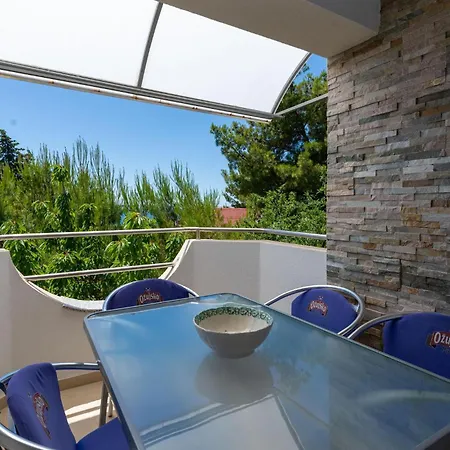 Awesome Home In Starigrad With House Sea View Holiday home *