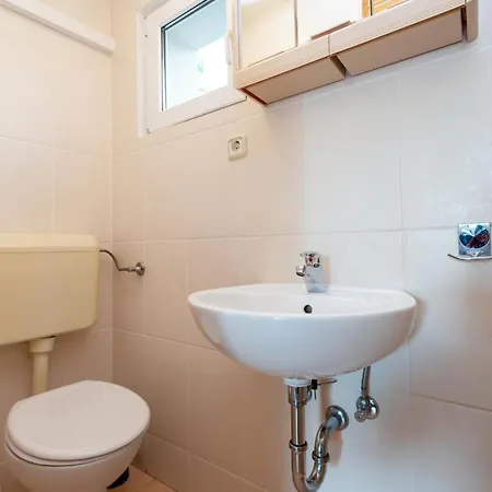 Awesome Home In Starigrad With House Sea View Holiday home Starigrad Paklenica