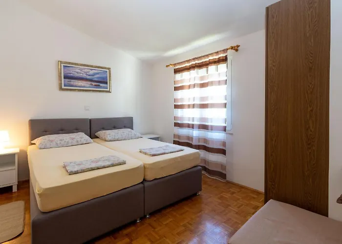 Ferienhaus Holiday Home Don Ante Adzije III